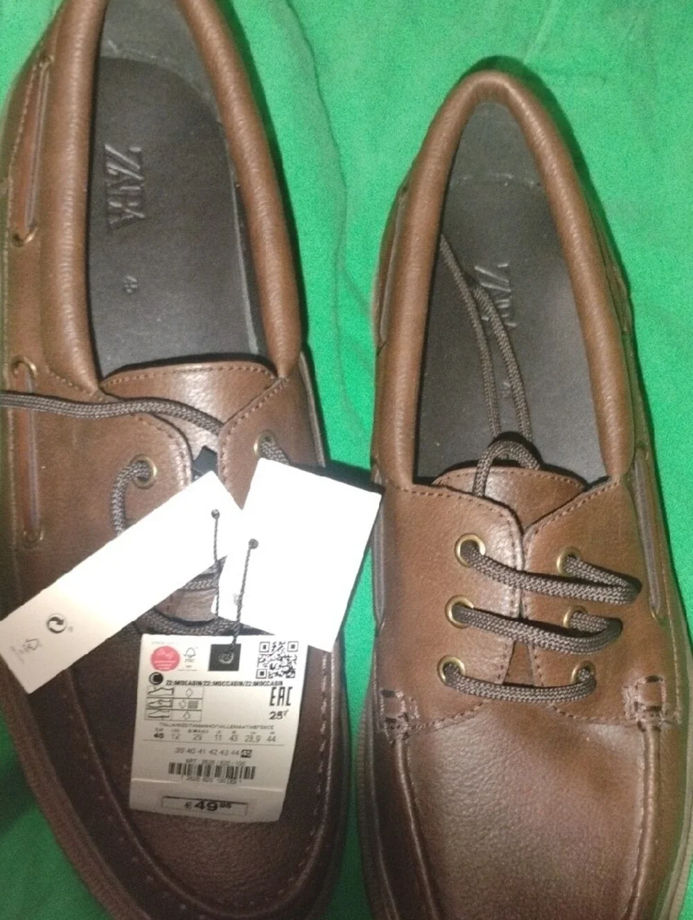 Zara Men’s Brown Leather Lace-Up Boat Shoes
